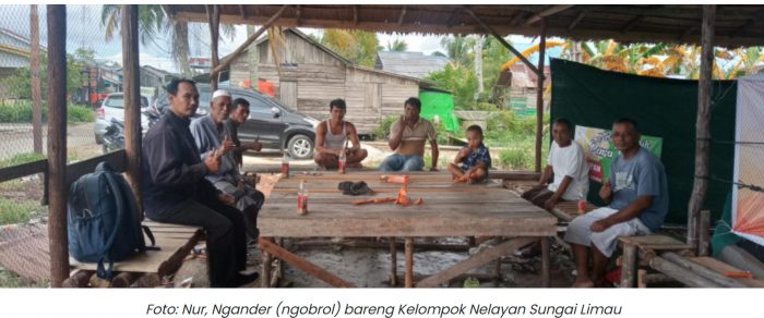 Nur, Ngander (ngobrol) bareng Kelompok Nelayan Sungai Limau